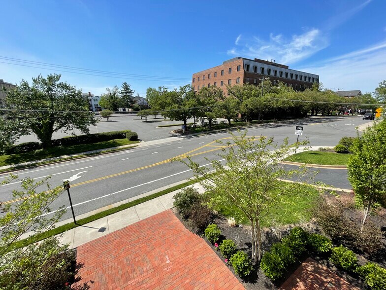 More Photos Of 4041 University Dr, Fairfax Medical For Lease