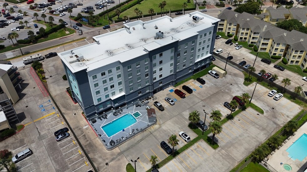 More Photos Of 6431 Central City Blvd, Galveston Hotel For Sale