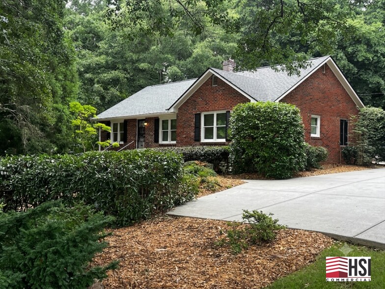More Photos Of 280 E Crossville Rd, Roswell Office For Lease