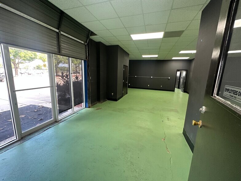 More Photos Of 1827 Silver Star Rd, Orlando Unknown For Lease