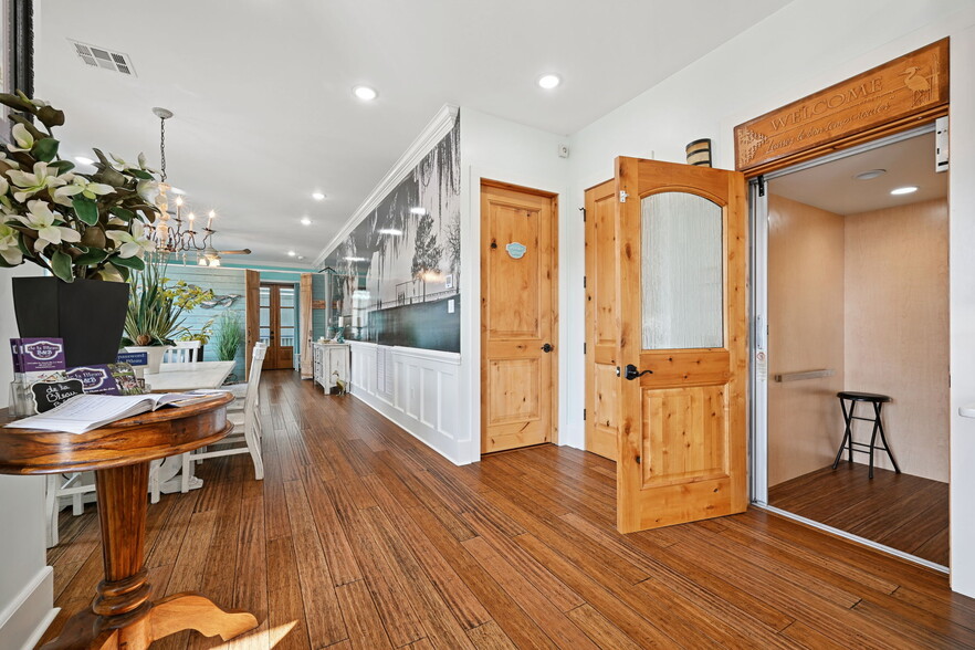 More Photos Of 124 Lafitte St, Mandeville Hospitality For Sale