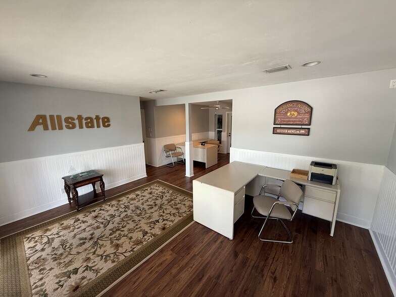 More Photos Of 2718 Conroy Rd, West Palm Beach Office For Sale