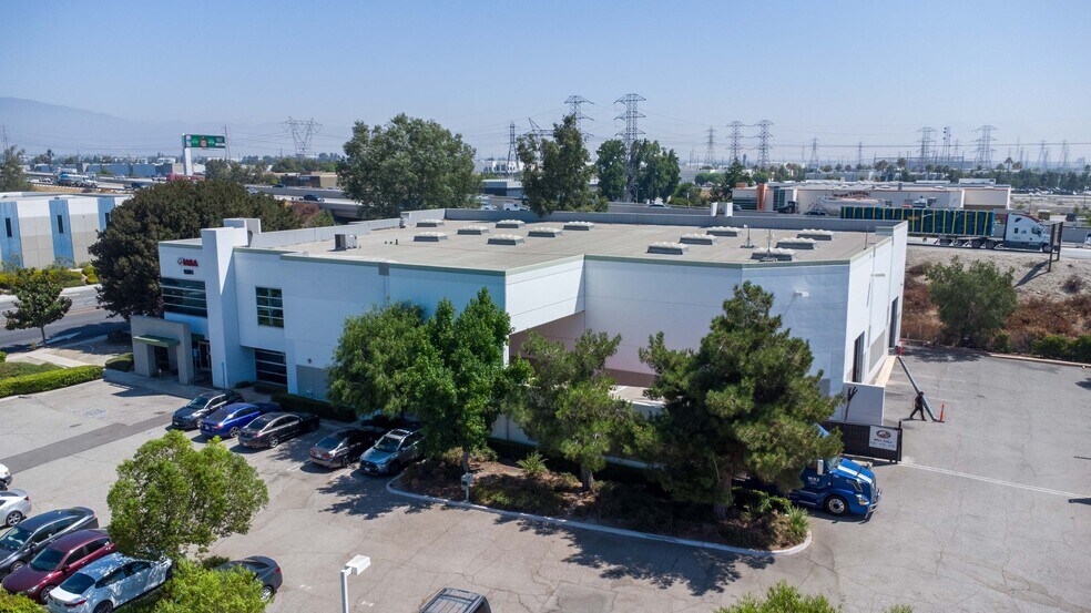 More Photos Of 9201 Charles Smith St, Rancho Cucamonga Warehouse For Lease