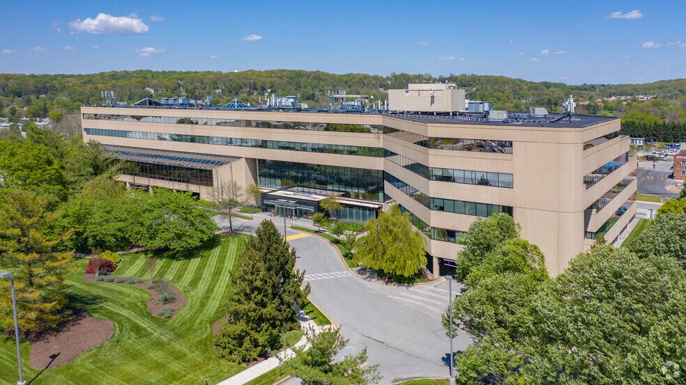 Primary Photo Of 10150 York Rd, Hunt Valley Office For Sale