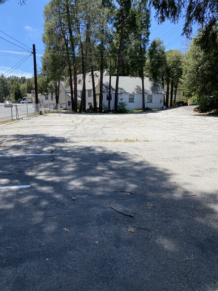 More Photos Of 23597 Manzanita, Crestline Specialty For Lease