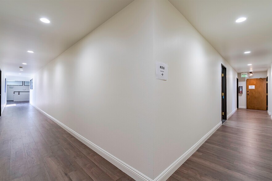 More Photos Of 1500 Crenshaw Blvd, Torrance Medical For Lease