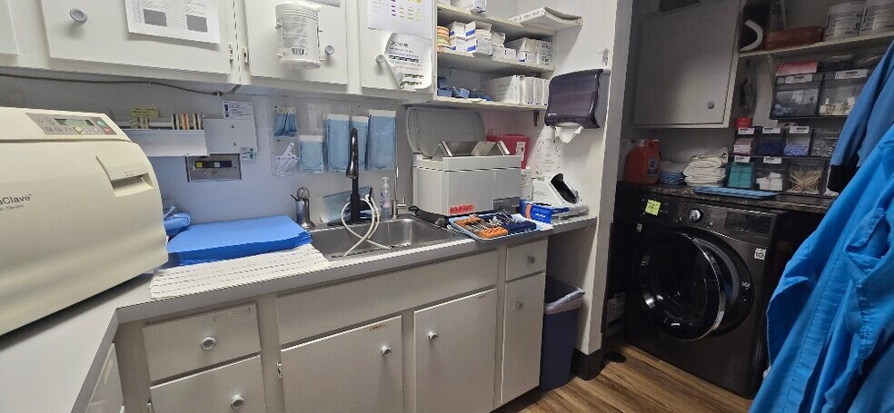 More Photos Of 4933 Jamesville Rd, Jamesville Medical For Lease