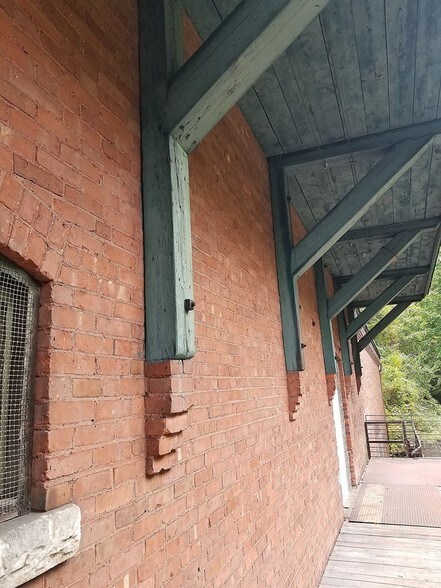 More Photos Of 12 Harmony St, Adams Warehouse For Sale