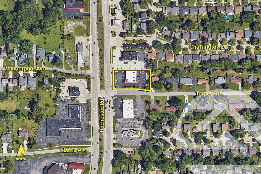 More Photos Of 3330-3336 Rochester Rd, Troy Storefront For Lease