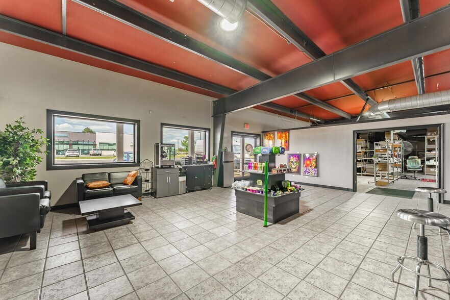 More Photos Of 1971 E US 412 Hwy, Siloam Springs General Retail For Sale