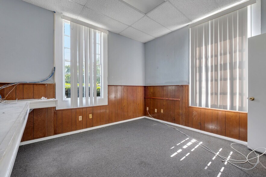 More Photos Of , Quincy Unknown For Sale