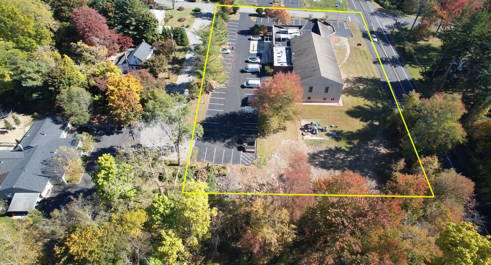 More Photos Of 2966 Crompond Rd, Yorktown Heights Schools For Lease