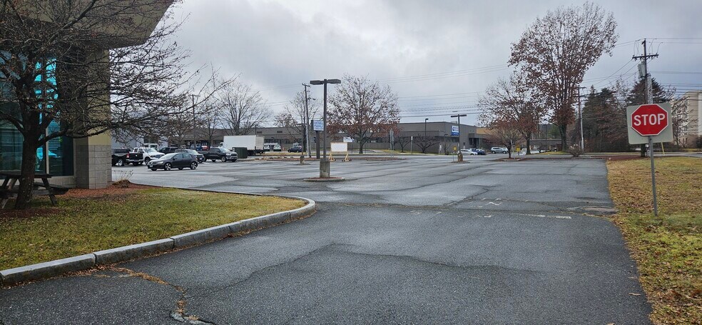 More Photos Of 160 Sykes Mountain Ave, White River Junction Auto Dealership For Sale