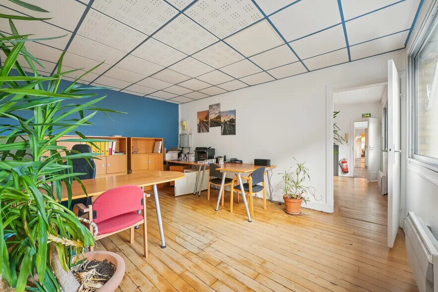 More Photos Of 20 Rue Marx Dormoy, Paris Office For Sale