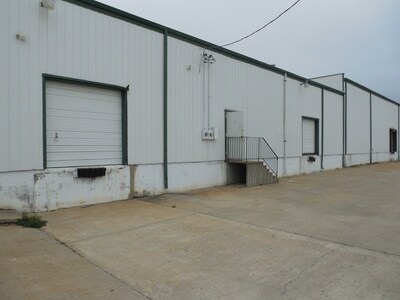 More Photos Of 3135 S Scenic Ave, Springfield Distribution For Lease