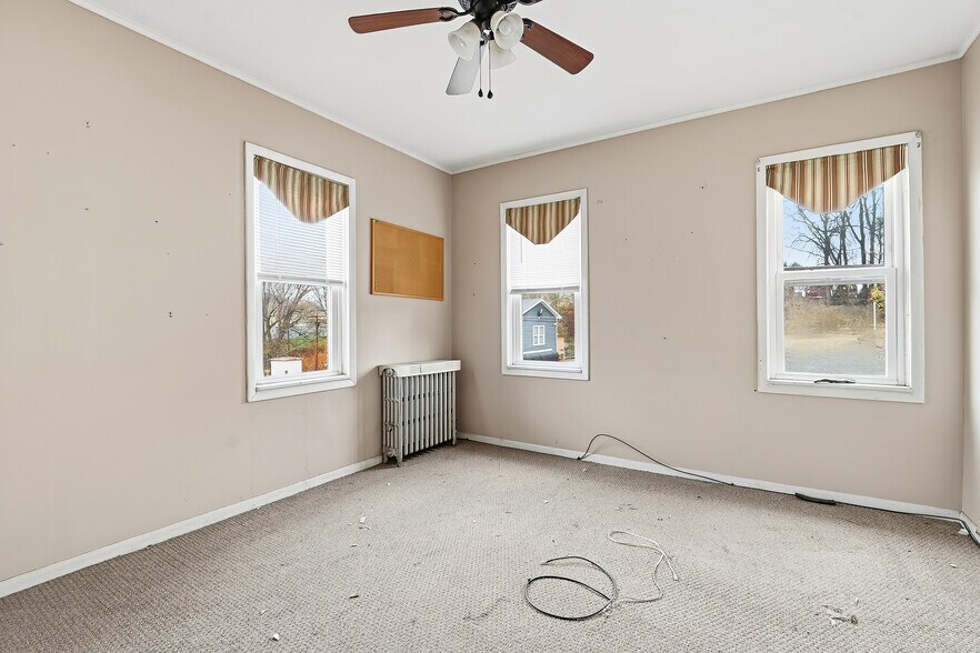 More Photos Of 8 W Olive St, Scranton Office For Sale