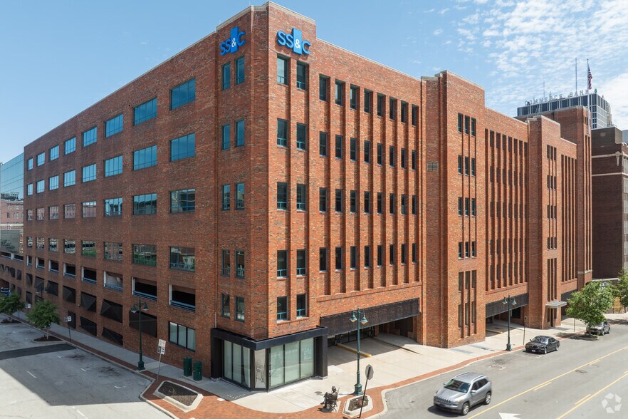 Primary Photo Of 210 W 10th St, Kansas City Office For Lease