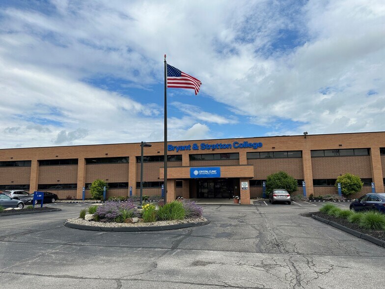 More Photos Of 33001 Solon Rd, Solon Medical For Lease