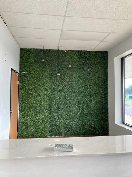 More Photos Of 2245 W Columbia Ave, Battle Creek Unknown For Lease