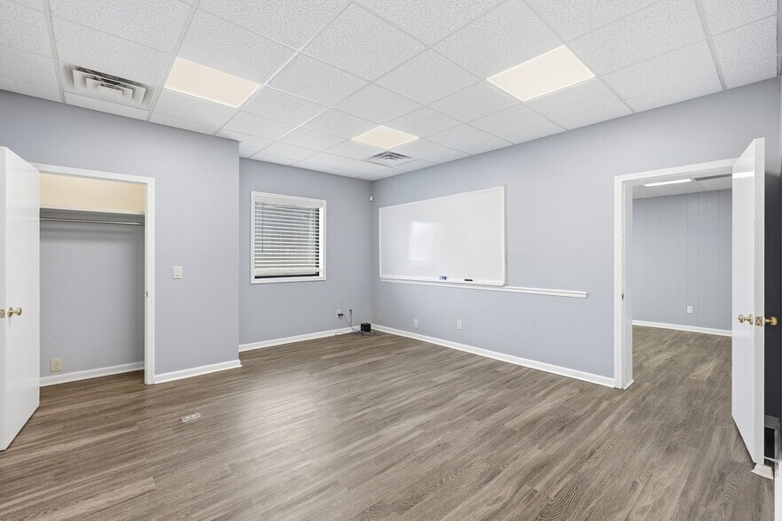 More Photos Of 476 Moreno Street St, Gainesville Distribution For Lease