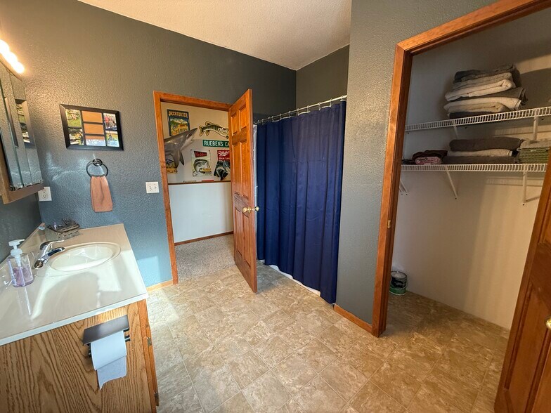 More Photos Of 204 S Mill St, Albany Apartments For Sale