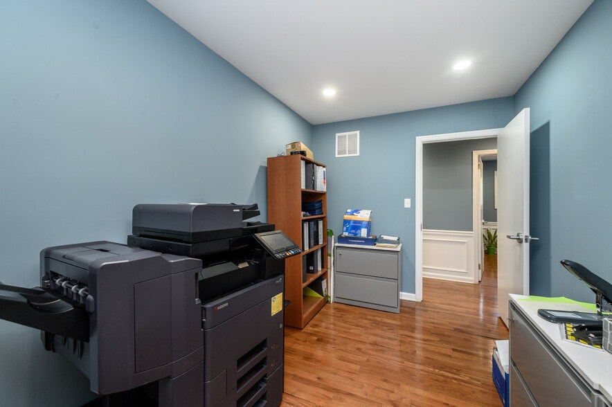 More Photos Of 438 Main St, Spotswood Medical For Sale
