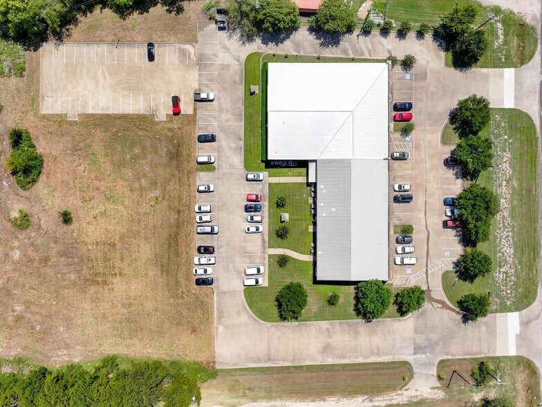 More Photos Of 2525 E Highway 175, Kaufman Office For Sale