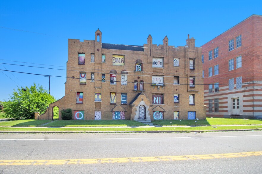 More Photos Of , Detroit Multifamily For Sale