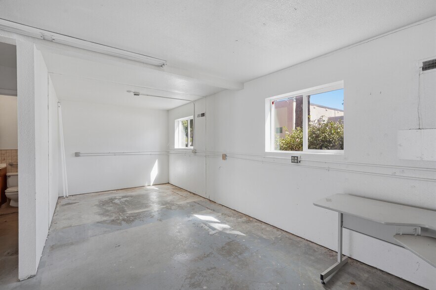 More Photos Of 12493 Loma Rica Dr, Grass Valley Industrial For Sale
