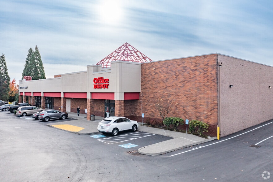 More Photos Of 12115-12117 SE Stevens Rd, Portland Freestanding For Lease
