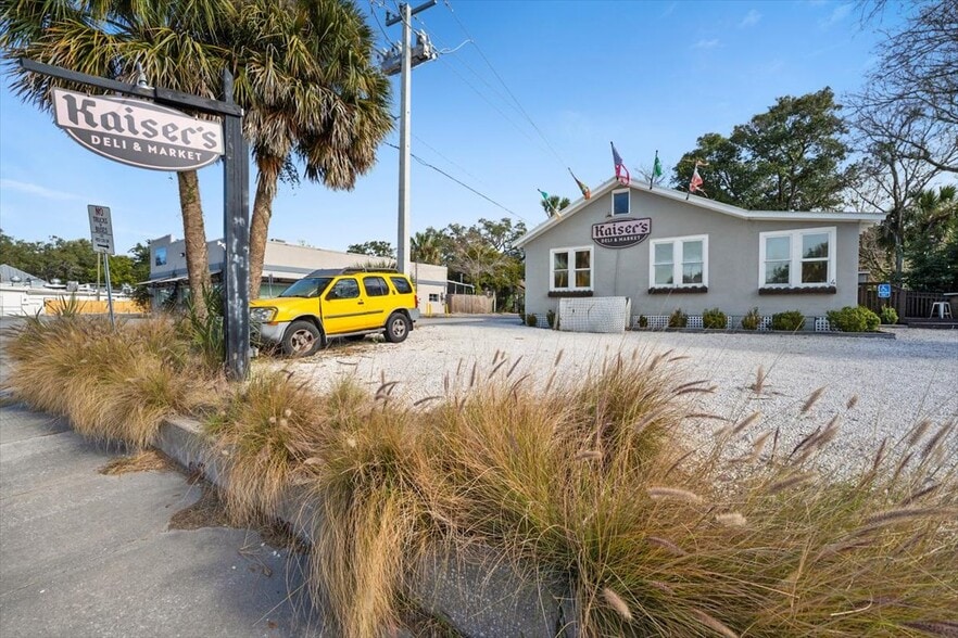 More Photos Of 4 White St, Saint Augustine Storefront For Lease