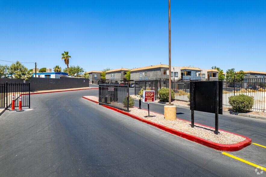 More Photos Of 2125 N Las Vegas Blvd, North Las Vegas Apartments For Lease