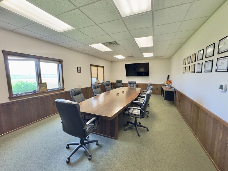 More Photos Of 12965 Defiance Pike, Cygnet Office For Lease
