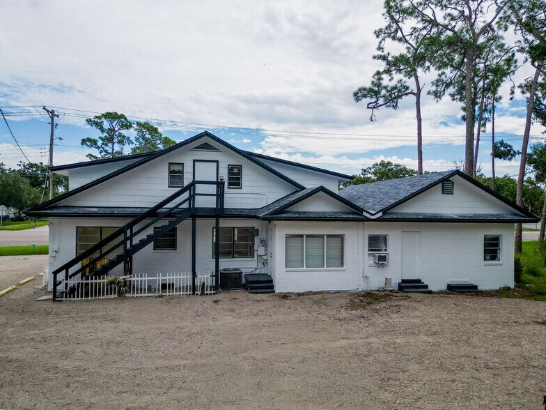 More Photos Of 301 N US Highway 41, Ruskin Office Residential For Lease