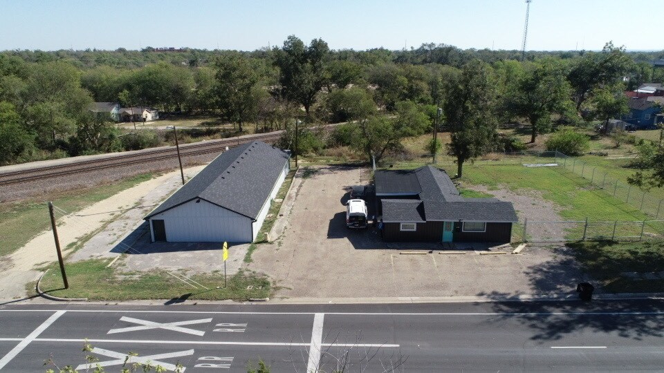 More Photos Of 603-605 S Martin Luther King Blvd, Temple Light Manufacturing For Lease