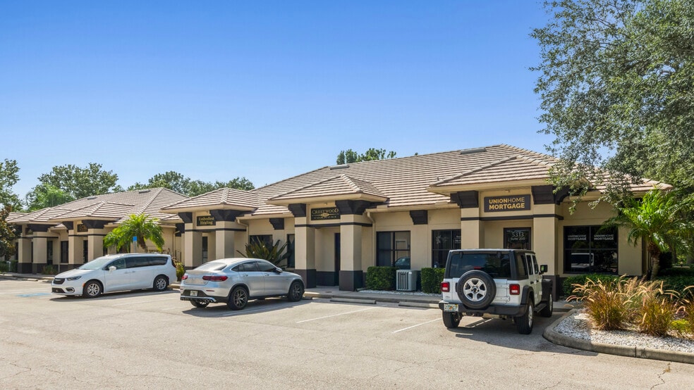 More Photos Of 5313-5343 Paylor Ln, Lakewood Ranch Office For Sale