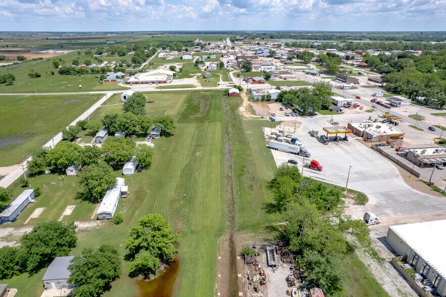 More Photos Of 107.5 4th, Lindsay Land For Sale