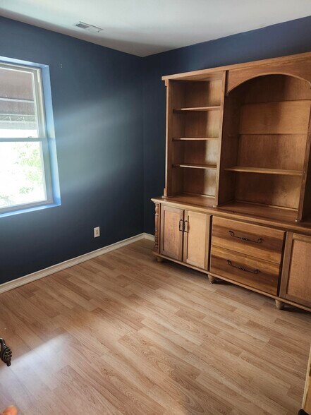 More Photos Of 1600-1612 Kelly Ave, Baltimore Storefront For Lease