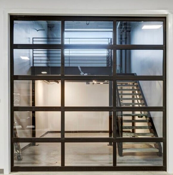 More Photos Of 4229 FM 620, Austin Showroom For Sale