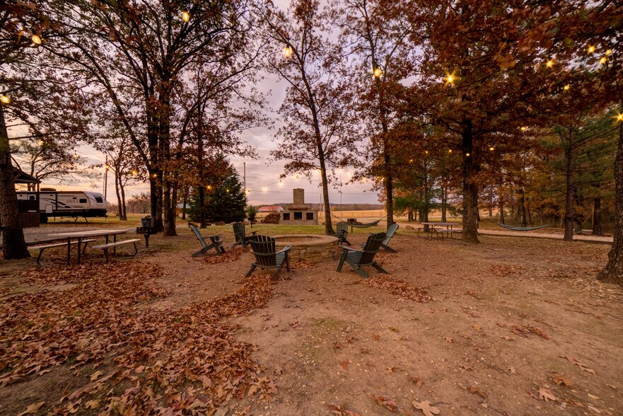 More Photos Of 446724 E 390 Rd, Langley Hotel For Sale