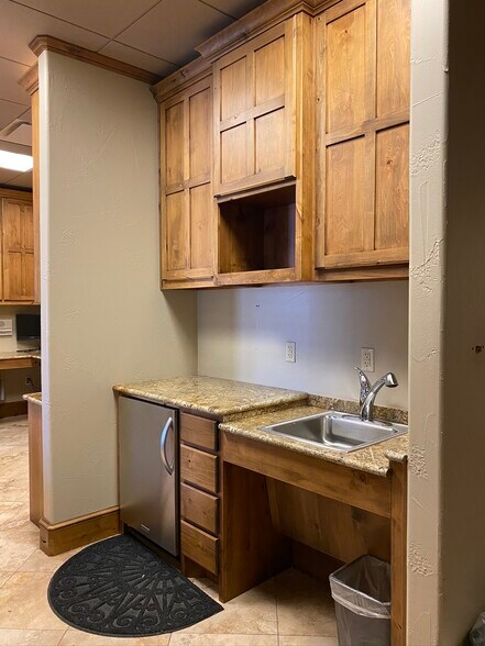 More Photos Of 12001 W Parmer Ln, Cedar Park Office For Lease