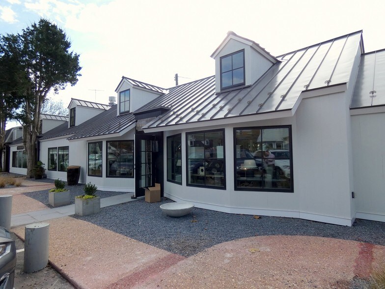 More Photos Of 15 Myrtle Ave, Westport Unknown For Lease