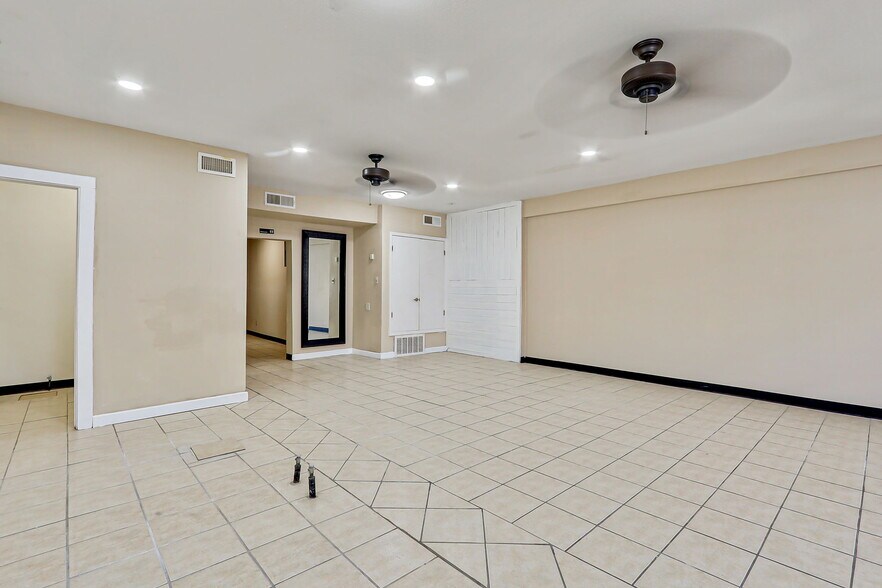More Photos Of 2222 Bassett Ave, El Paso Storefront Retail Residential For Sale