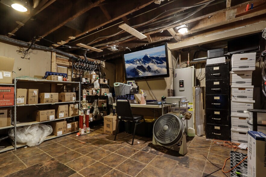 More Photos Of 631 S Broadway St, Menomonie Bar For Sale