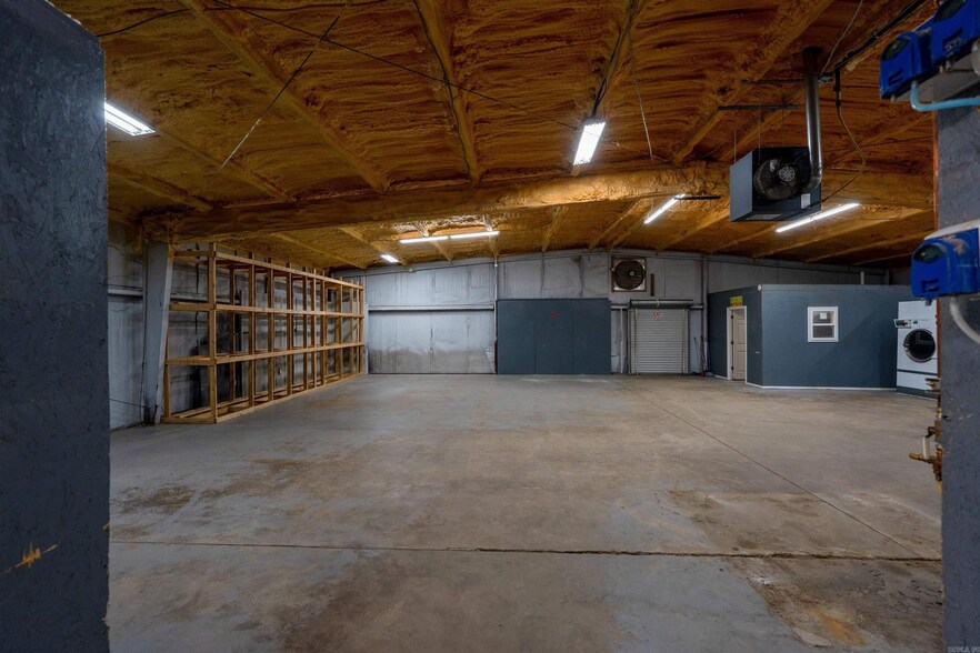 More Photos Of 119 Gemar, Pangburn Industrial For Sale