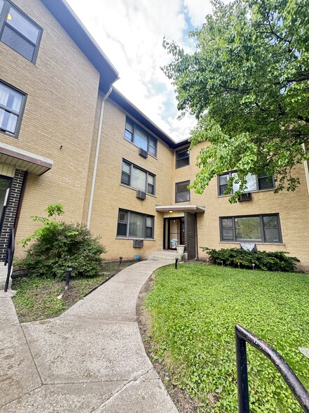 More Photos Of 8701 S Clyde Ave, Chicago Apartments For Sale