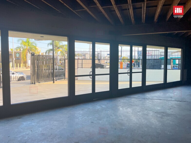 More Photos Of 7307-7309 Canoga Ave, Canoga Park Restaurant For Sale