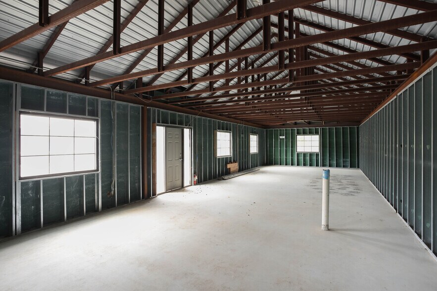 More Photos Of 8860 Oakland Rd, San Antonio Office For Sale