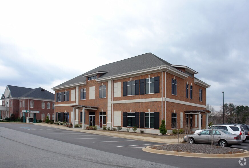 More Photos Of 1664 E Main St, Easley Office For Lease