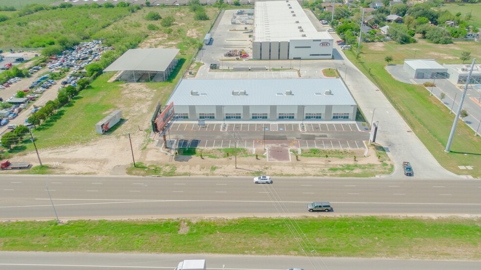 More Photos Of 5101 N Cage Blvd, Pharr Warehouse For Lease